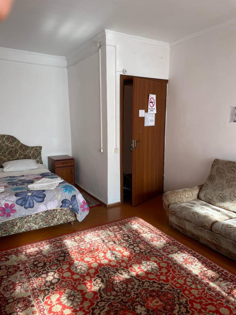 Otel Issyk-Kul Karakol Kültér fotó